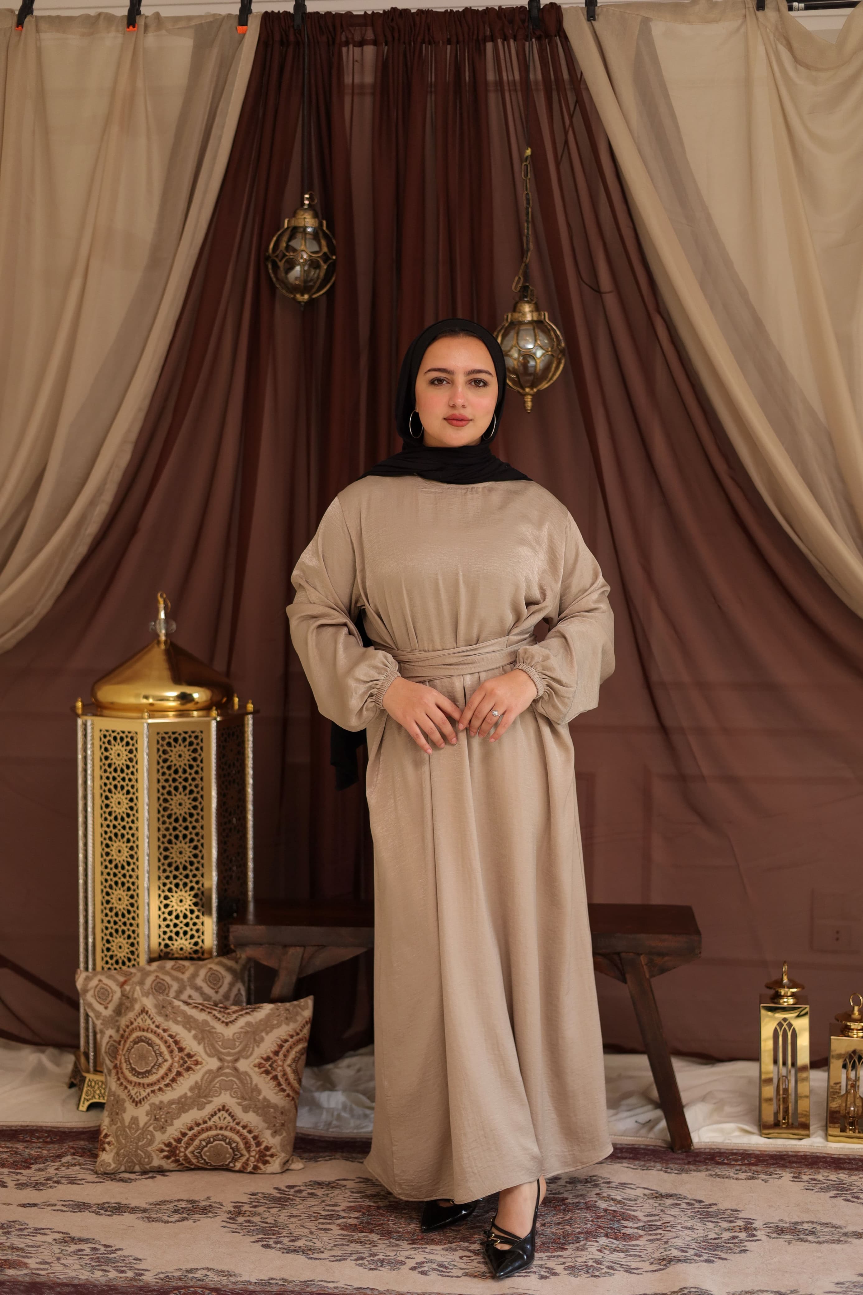 Glowy Abaya