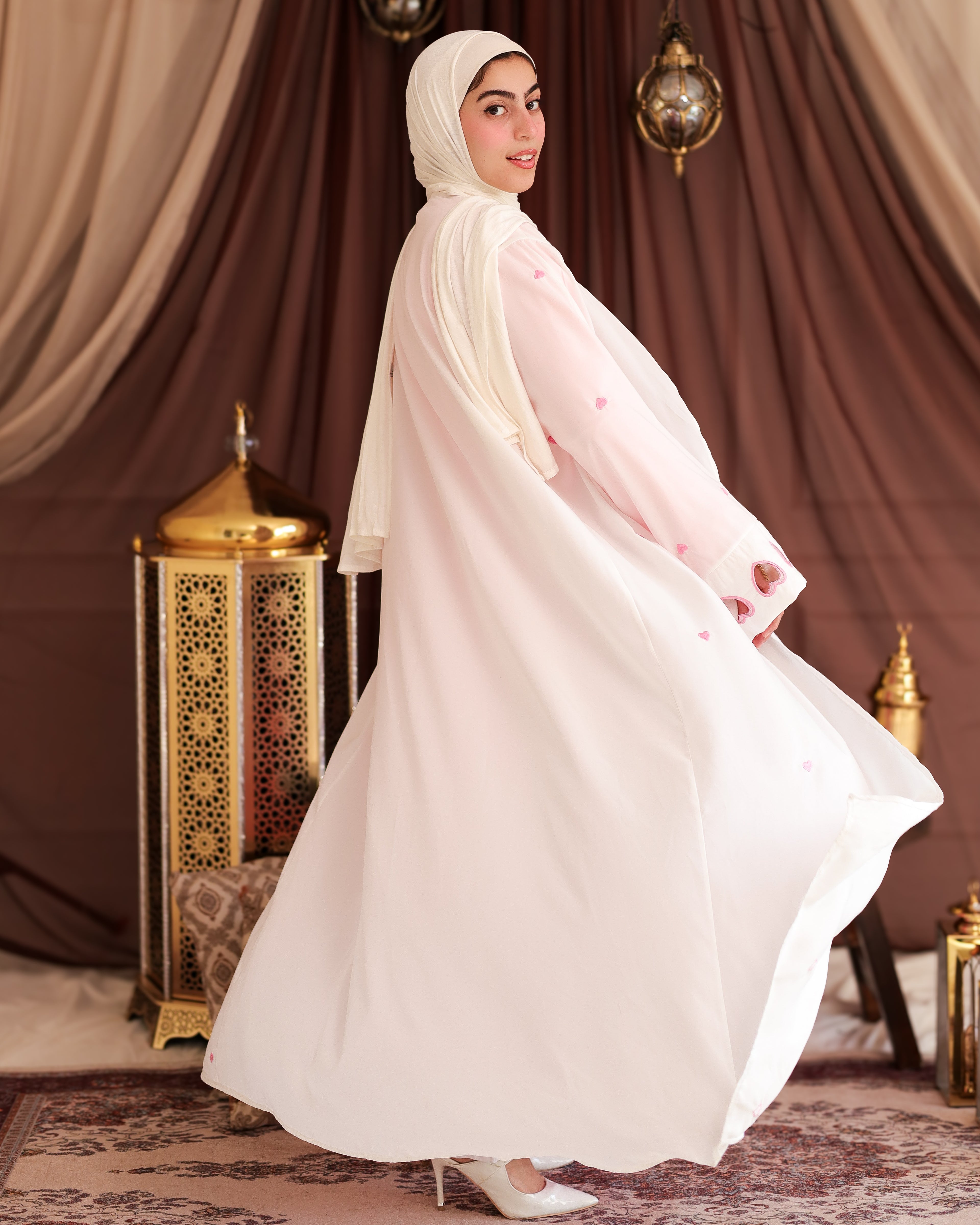 Luna love white Abaya