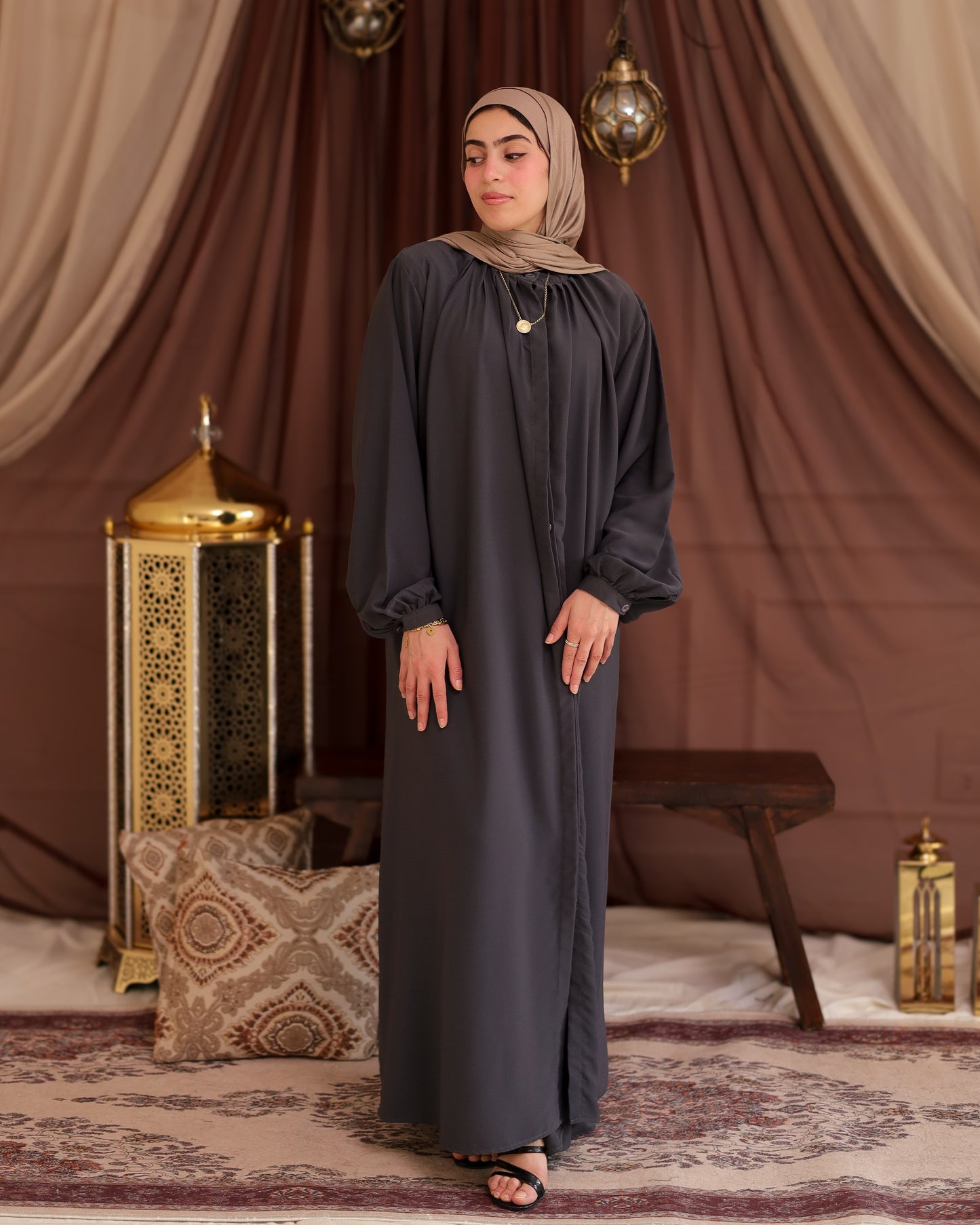 Taaj Abaya