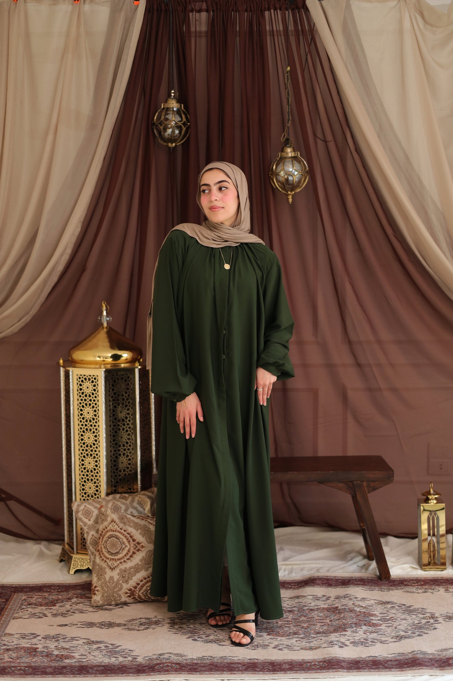 Taaj Abaya